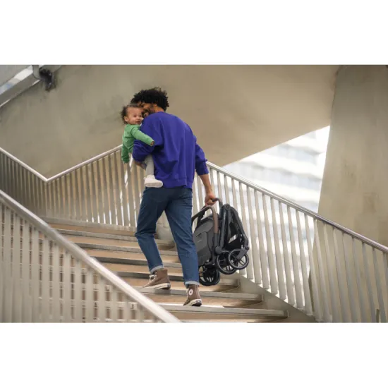 Soho kočárek Essential Graphite