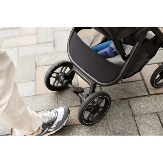 Soho kočárek Essential Graphite