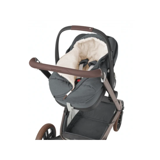 Teplý dětský fusak pro autosedačku Maxi-Cosi s voděodolným vnějším materiálem a měkkou plyšovou podšívkou pro ochranu dítěte během zimního cestování.