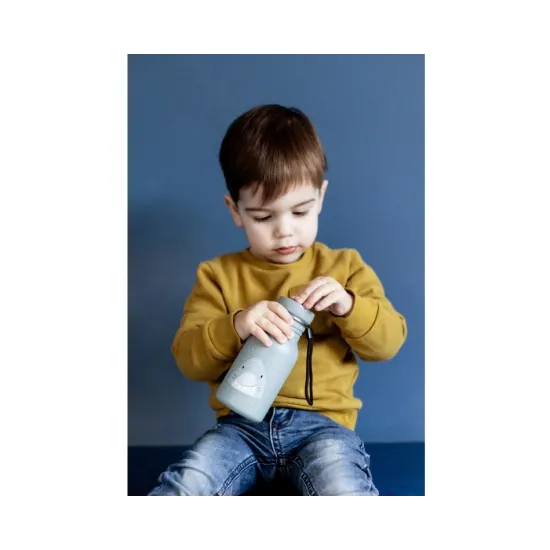 Udělejte dětem radost originální lahví Žralok 350 ml.