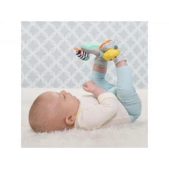 Bačkůrky s chrastítky